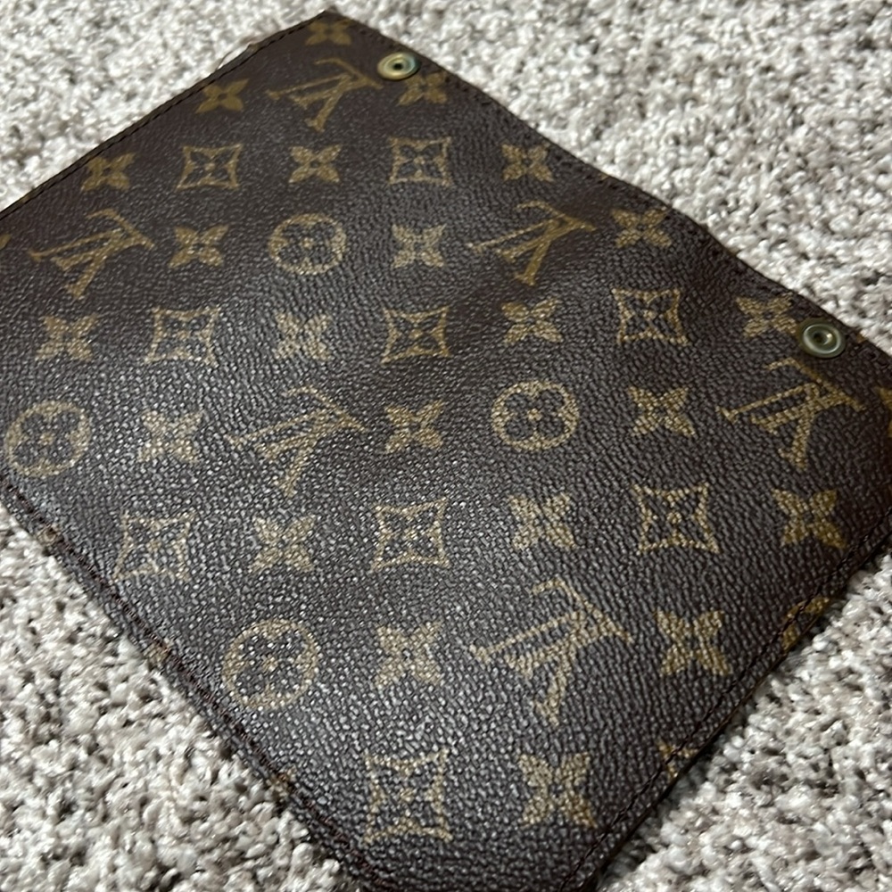Louis Vuitton Randonnee pouch - Picture 5 of 11